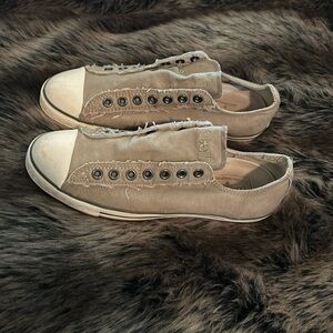 Converse John Varvatos hunter /camo green slip on